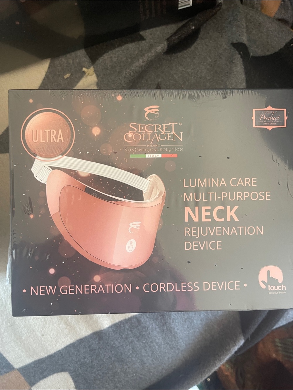 Secret Collagen Lumina Care Face & Neck Rejuvenation Devices - Rose Gold - Picture 5 of 8